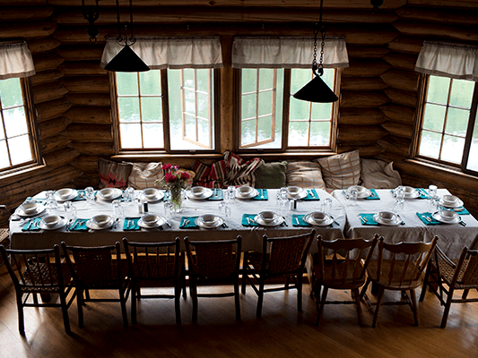Dining table at Borestone lodge