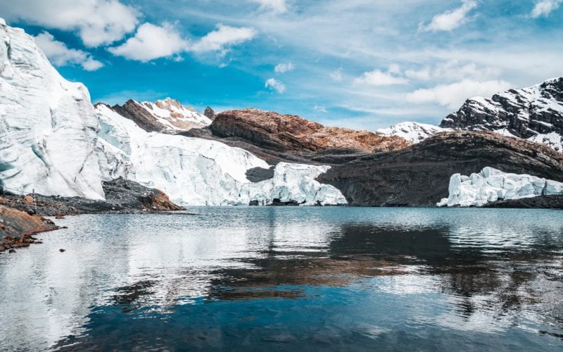Peruvian glacier photo by Willian Justen de Vasconcellos