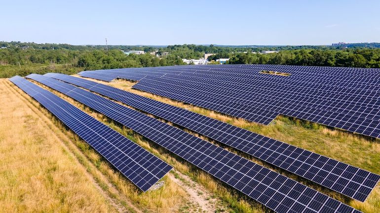South Portland capped landfill solar - Photo by Revision Energy